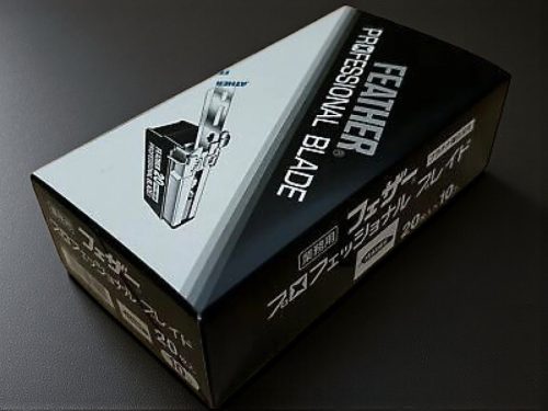 Feather Artist Club Professional borotvapenge adagolóban – 20 db